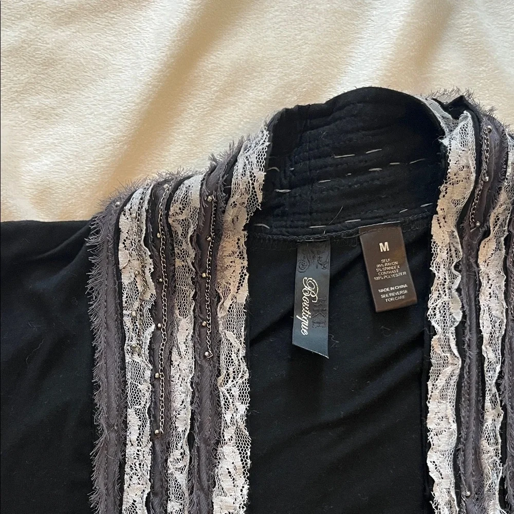 BKE Boutique Y2K Black and gray Lace Detail cardigan - Picture 3 of 8